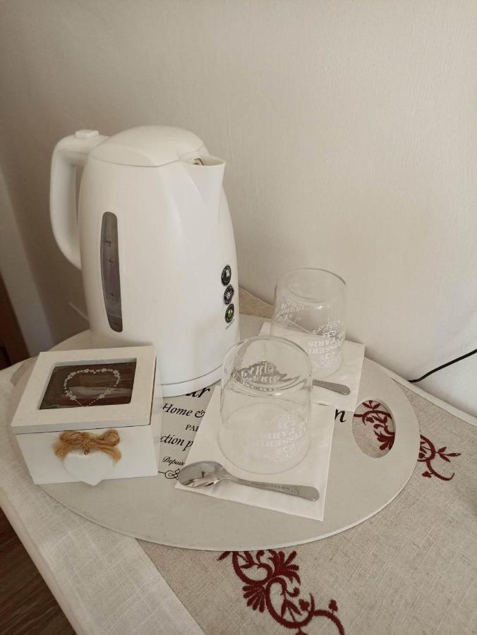 La Casina B&B Ancona Bagian luar foto